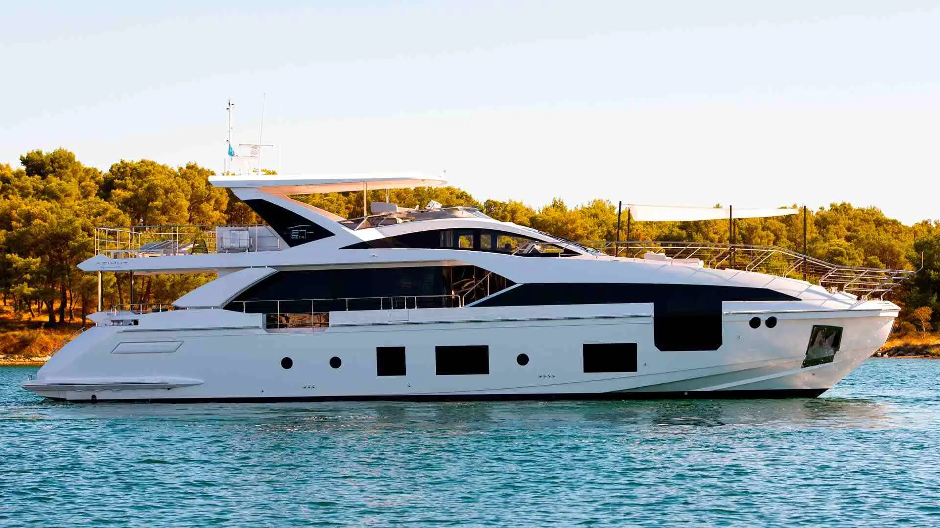 Dawo | Azimut Grande 27 | 5-Cabin Luxury Motor Yacht | Croatia Charter | Booktheboat 