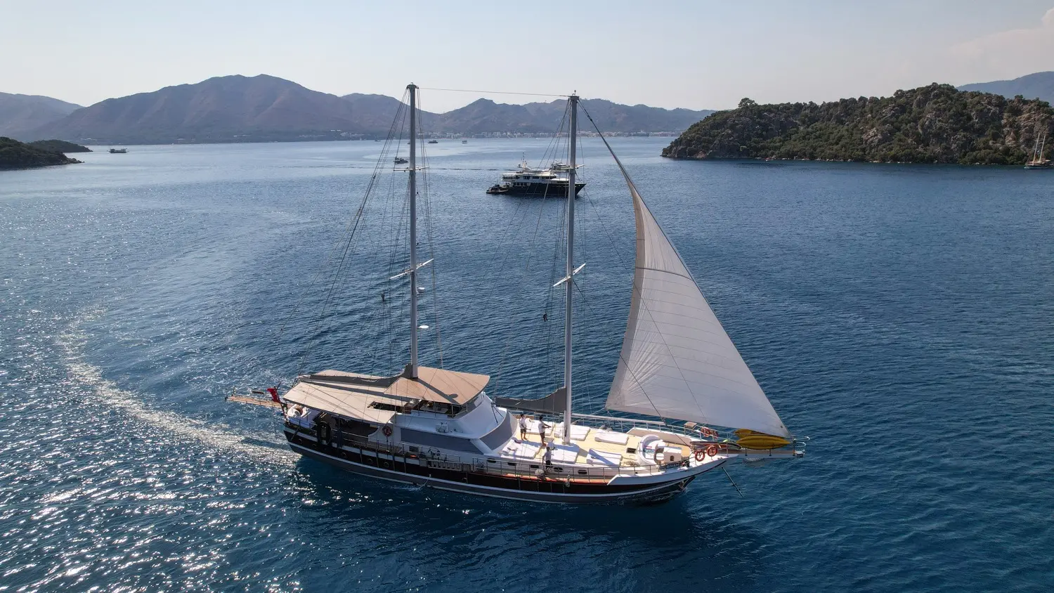 Perla Del Mar I | 8-Cabin Deluxe Gulet | Bodrum Charter | Booktheboat